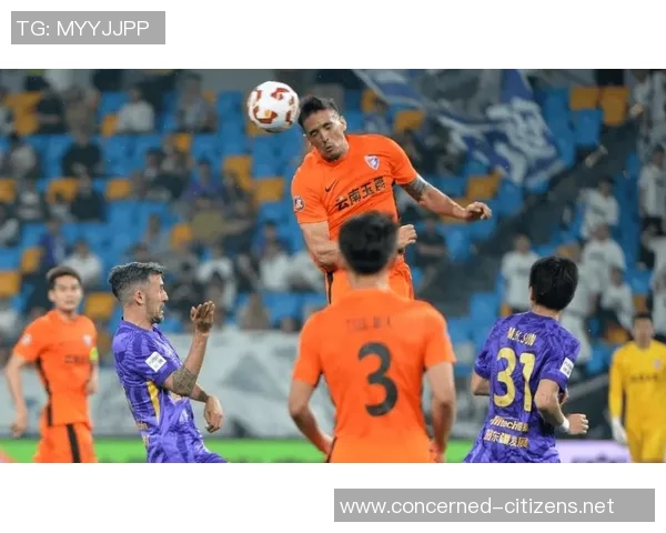 足球明星意外受伤影响职业生涯球迷心痛不已的背后故事