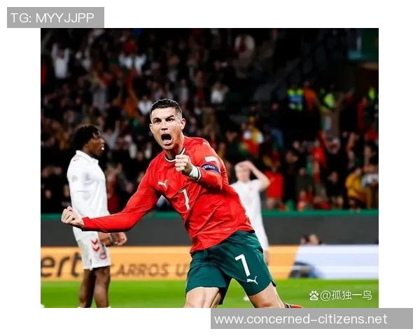 足球明星跪滑海报展现激情与坚持的完美结合引发球迷热议