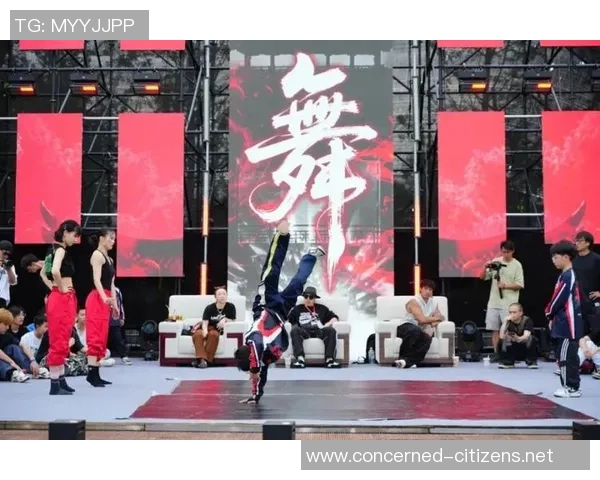 全国街舞大赛点评：北京街舞队的灵活性表现